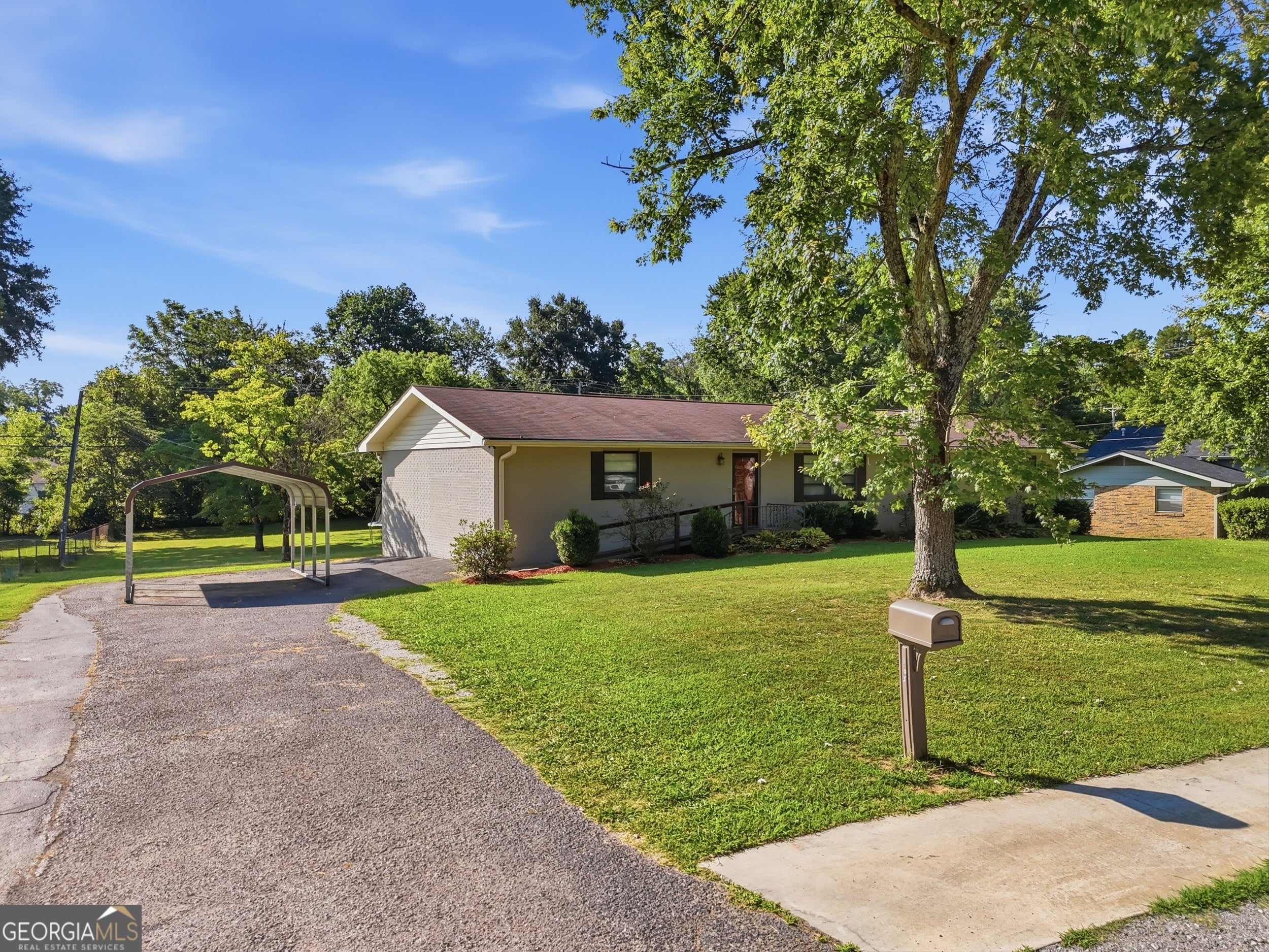 105 Hamel DR