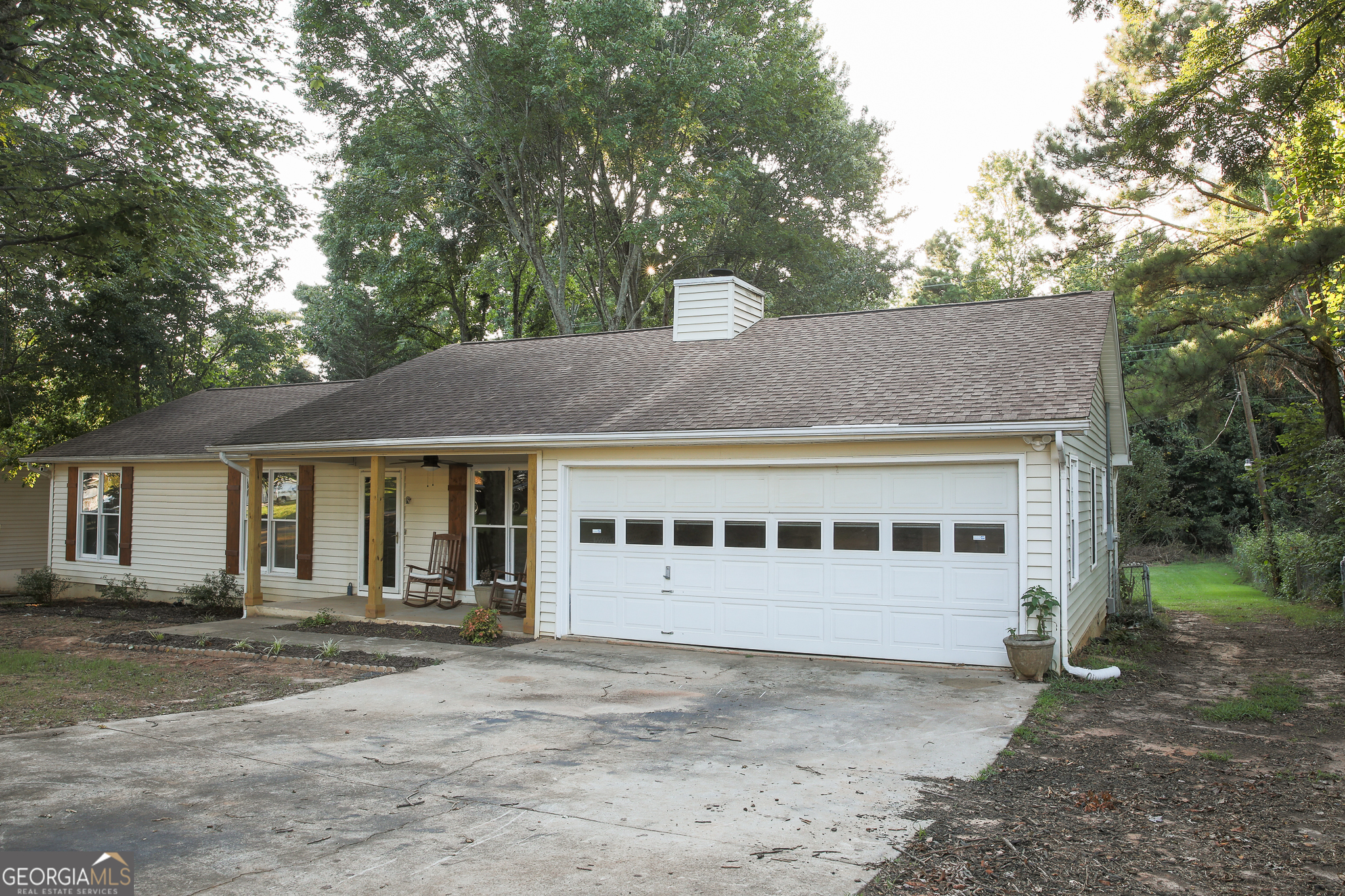 5540 Farm House LN