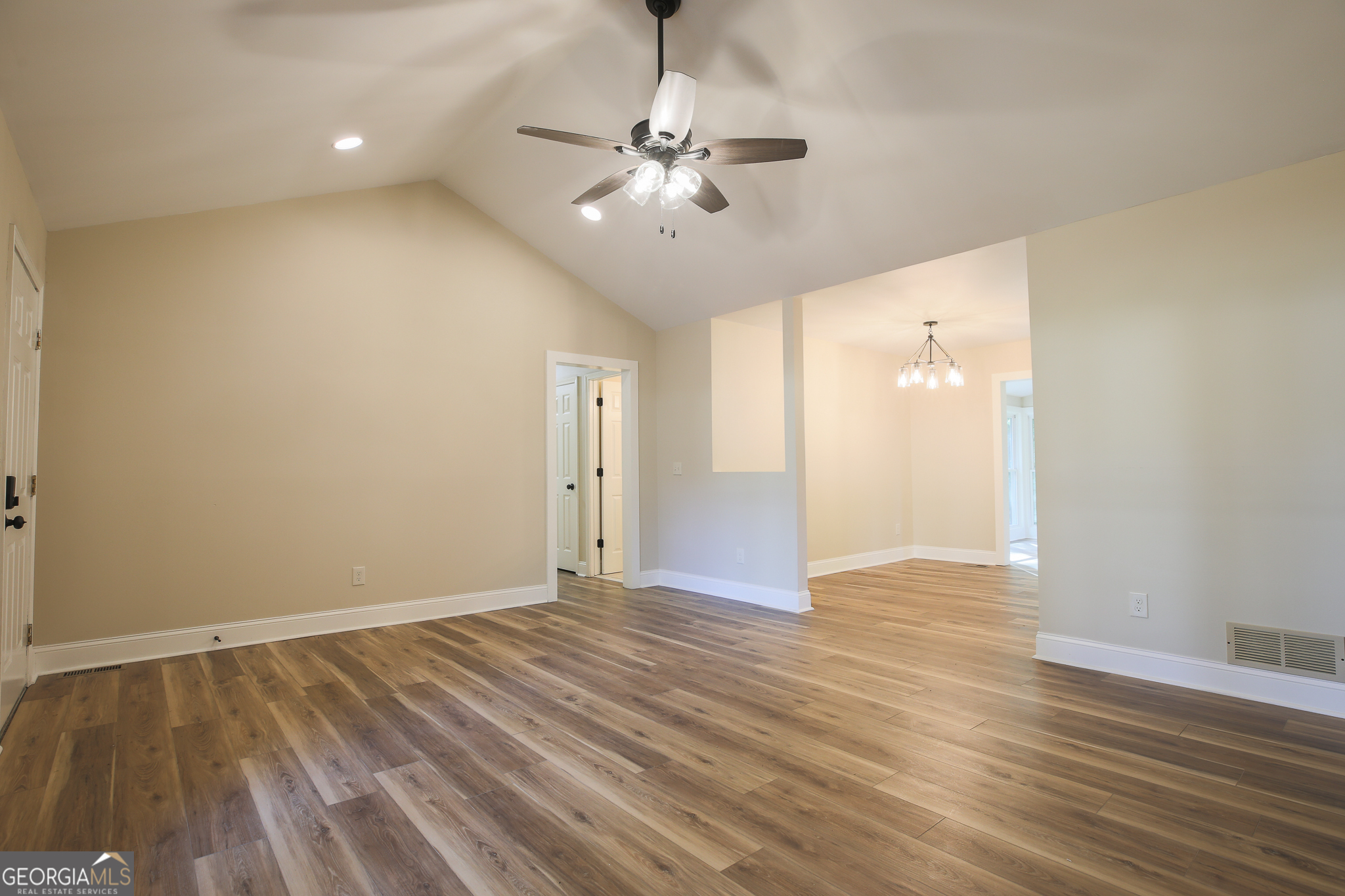5540 Farm House LN