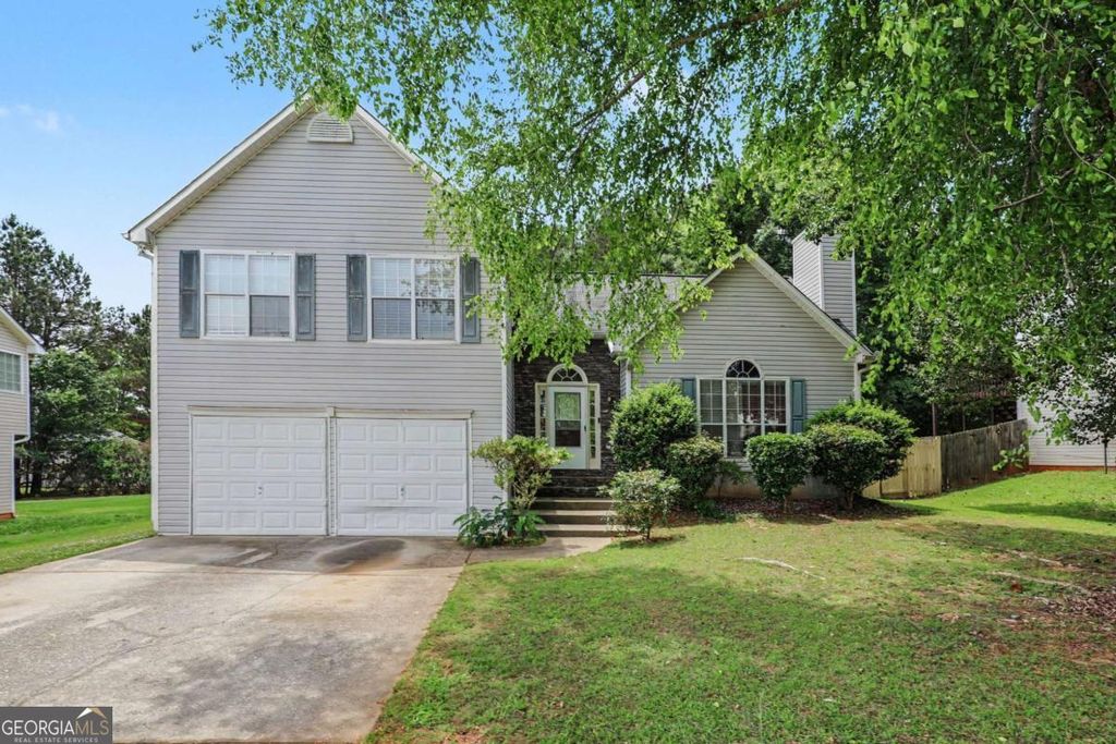 Photo of 10617 Barberry Drive, Hampton, GA 30228 (MLS # 10763316)