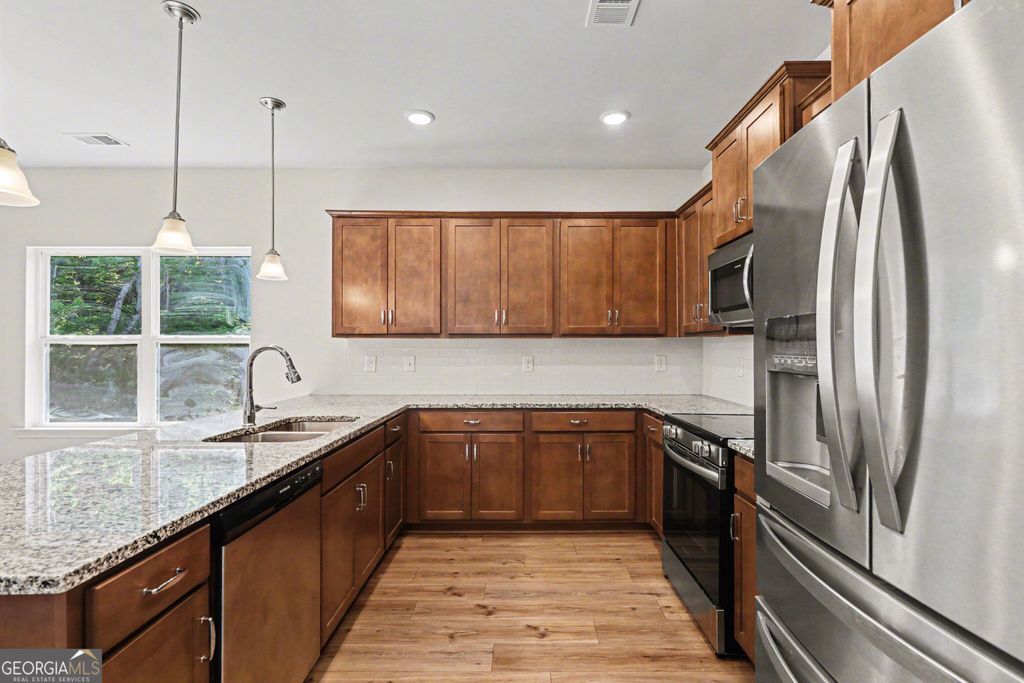 Photo of 812 Dundee Way, Cartersville, GA 30121 (MLS # 10729693)