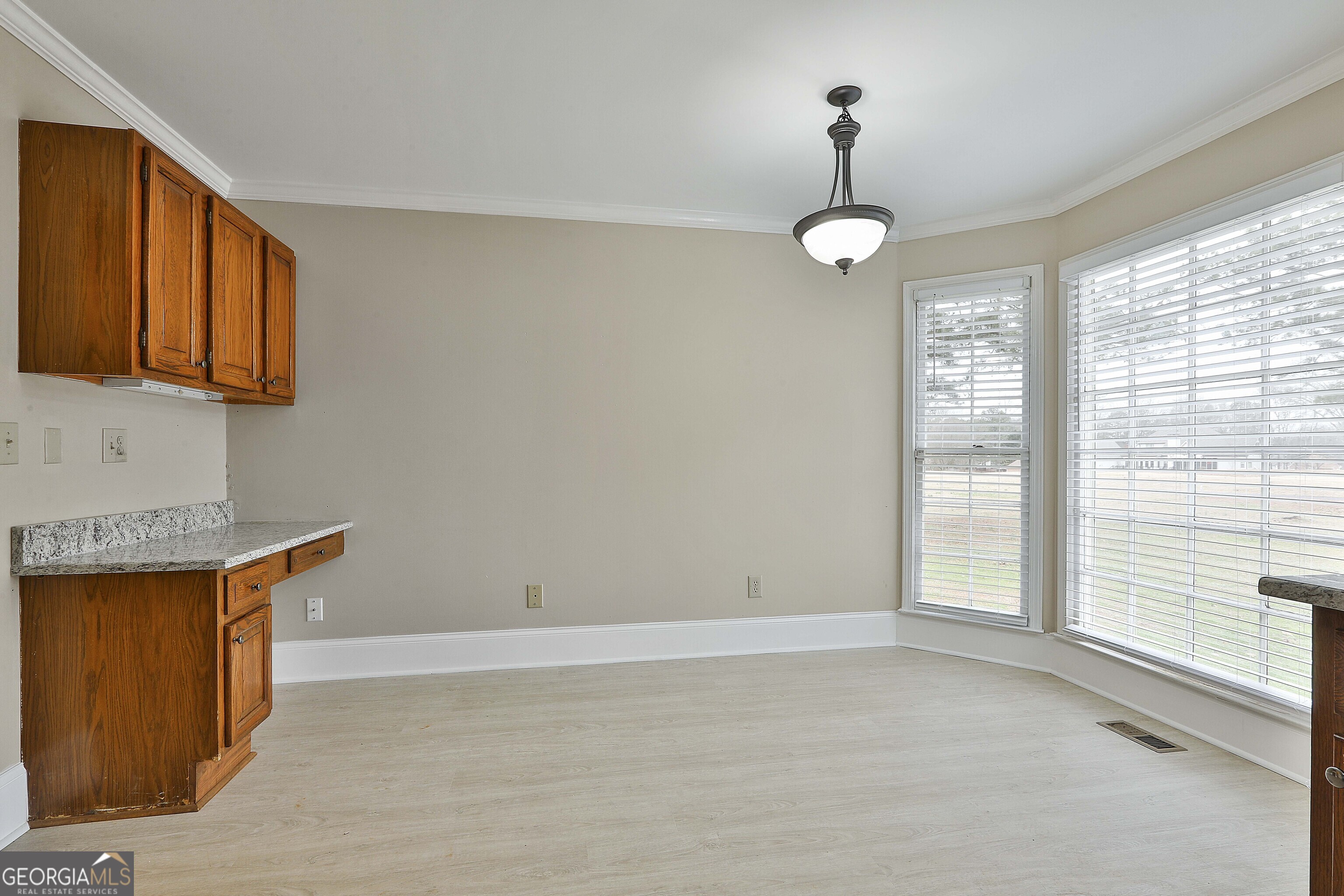 Newnan, Georgia 30265, United States, 4 Bedrooms Bedrooms, ,3 BathroomsBathrooms,Residential,Active,118257