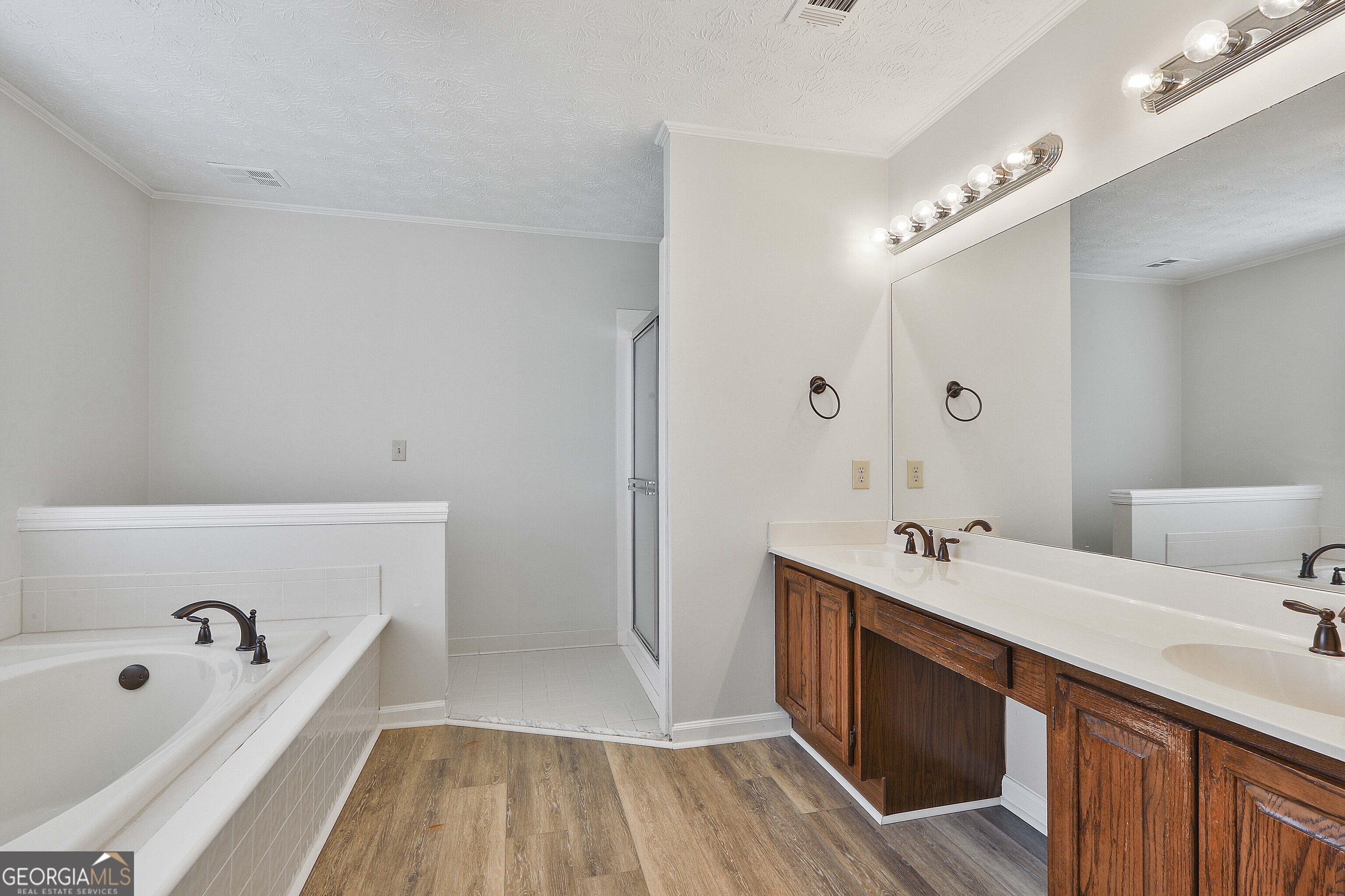 Newnan, Georgia 30265, United States, 4 Bedrooms Bedrooms, ,3 BathroomsBathrooms,Residential,Active,118257