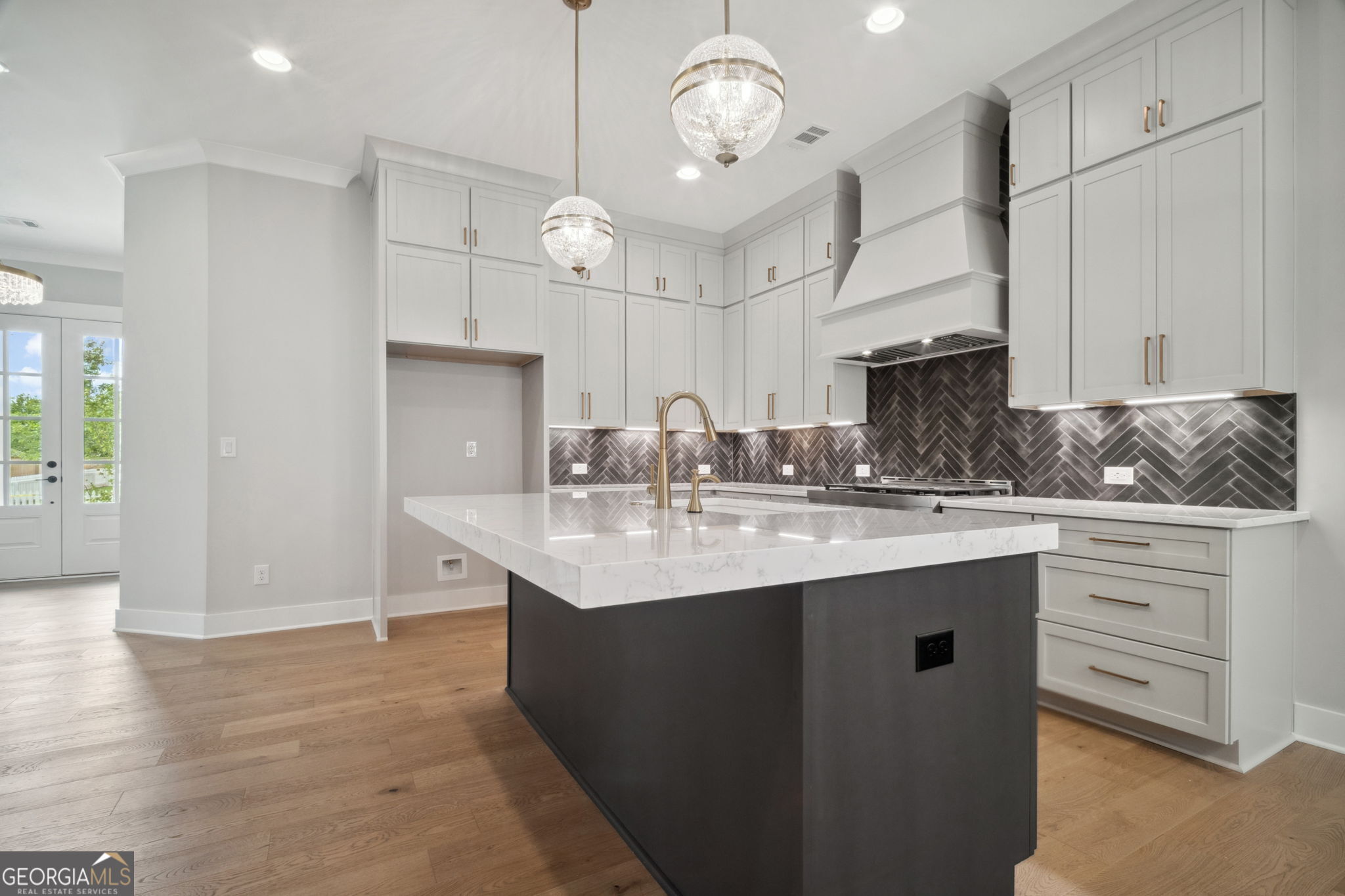 South on Main - Residential