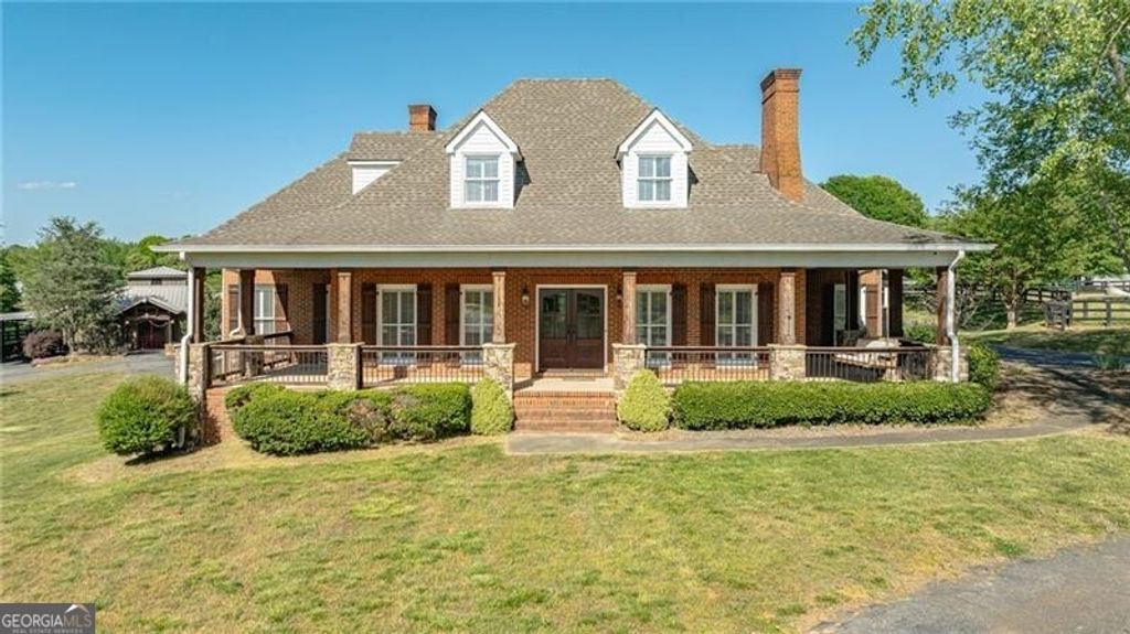 Photo of 5340 Drew Road, Alpharetta, GA 30004 (MLS # 10737255)