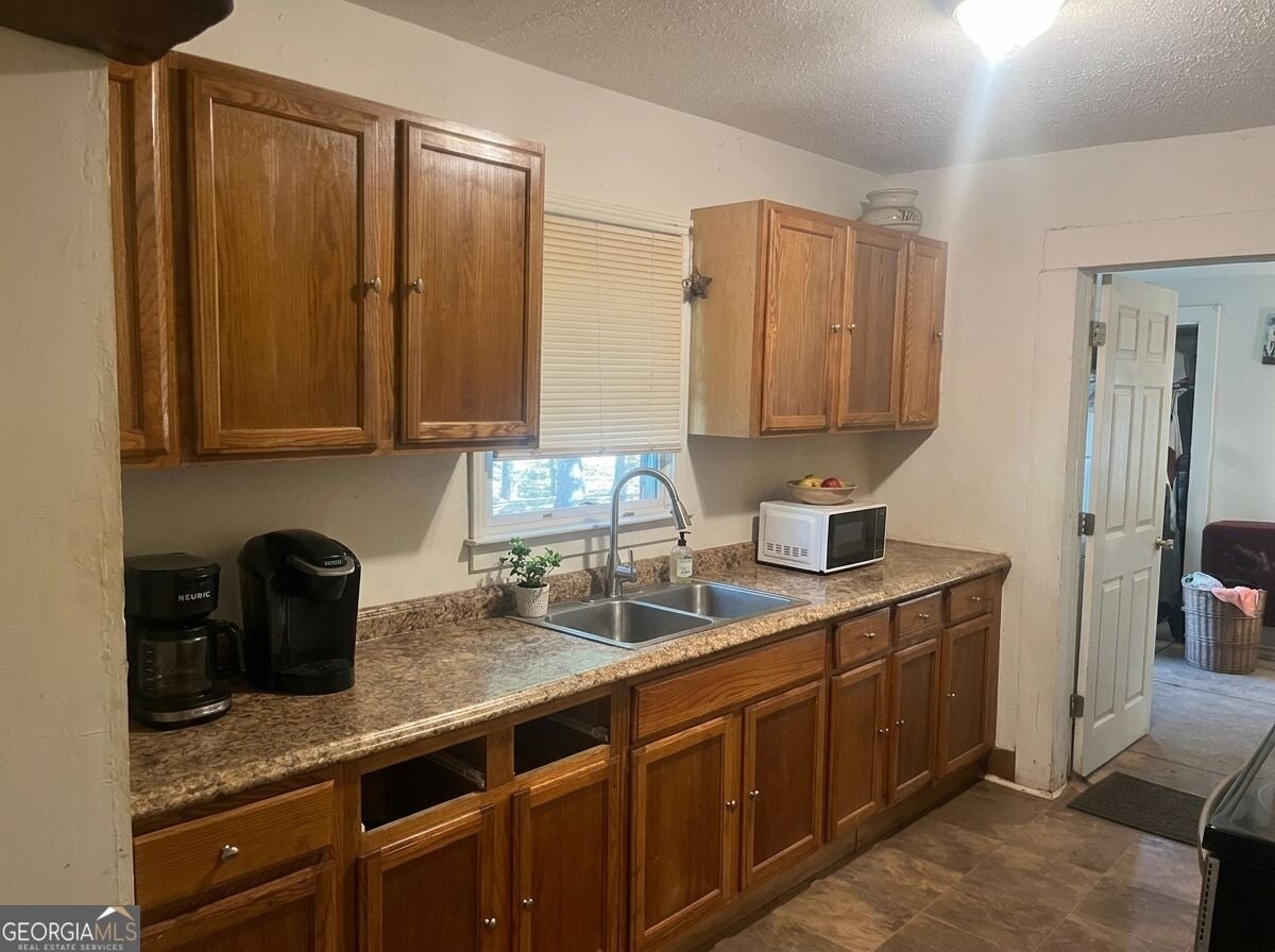 166 Sherwood CIR # 1