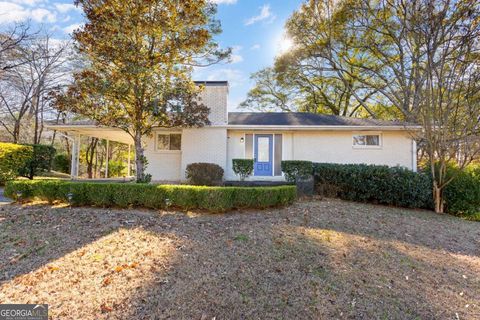 Photo of 2316 Elmwood Drive SE, Atlanta, GA 30339 (MLS # 10658617)