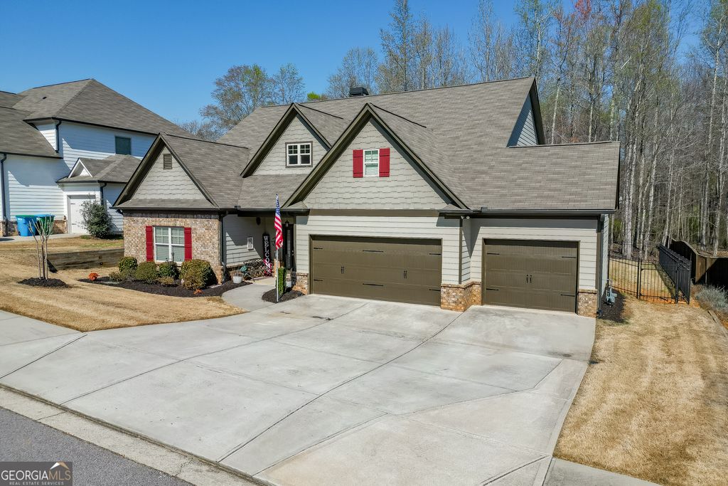 Photo of 331 Hemlock Court, Hoschton, GA 30548 (MLS # 10715210)