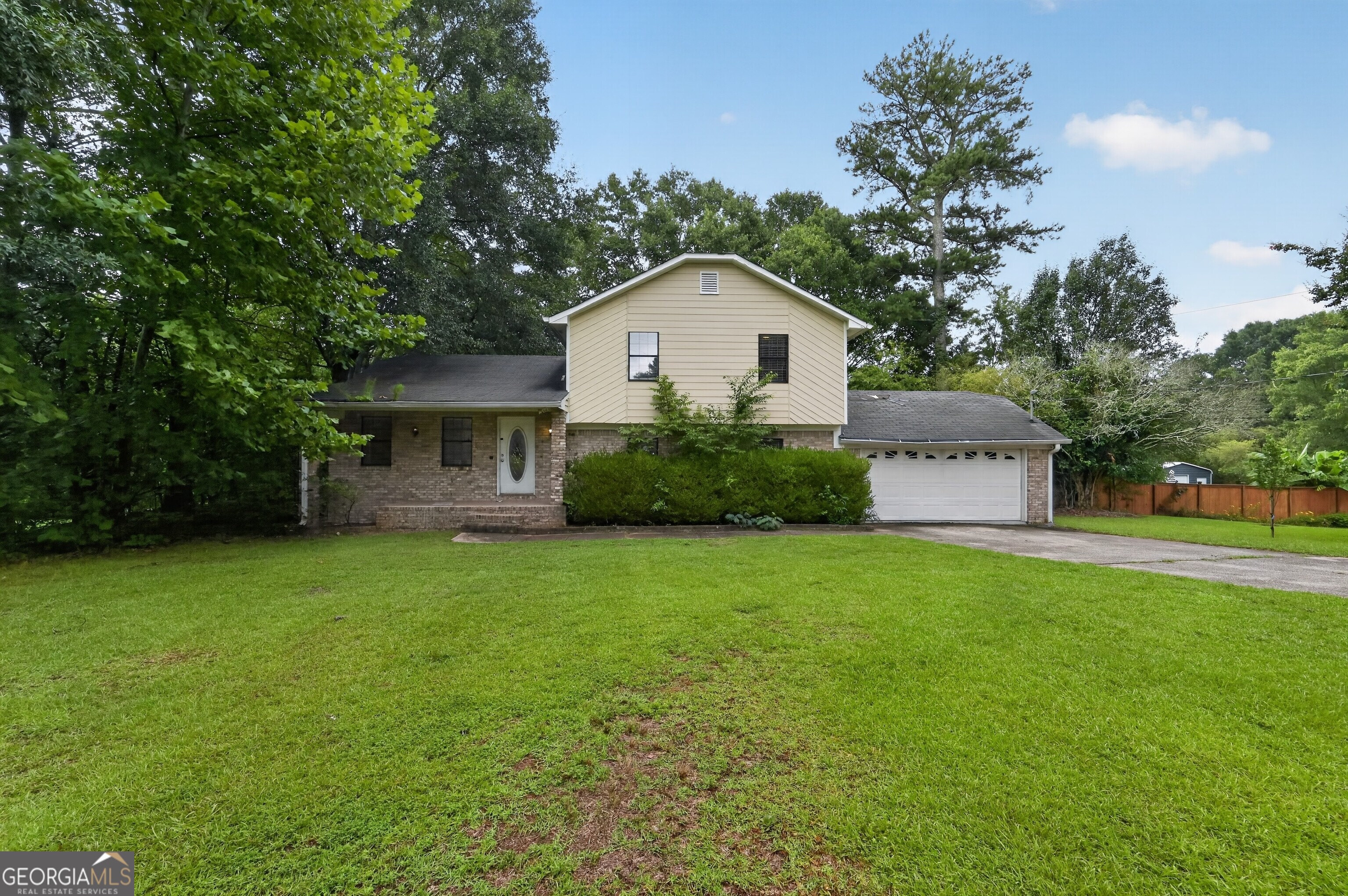 Photo 1 of 16 — 2820 Ozora Church RD, Loganville, GA 30052