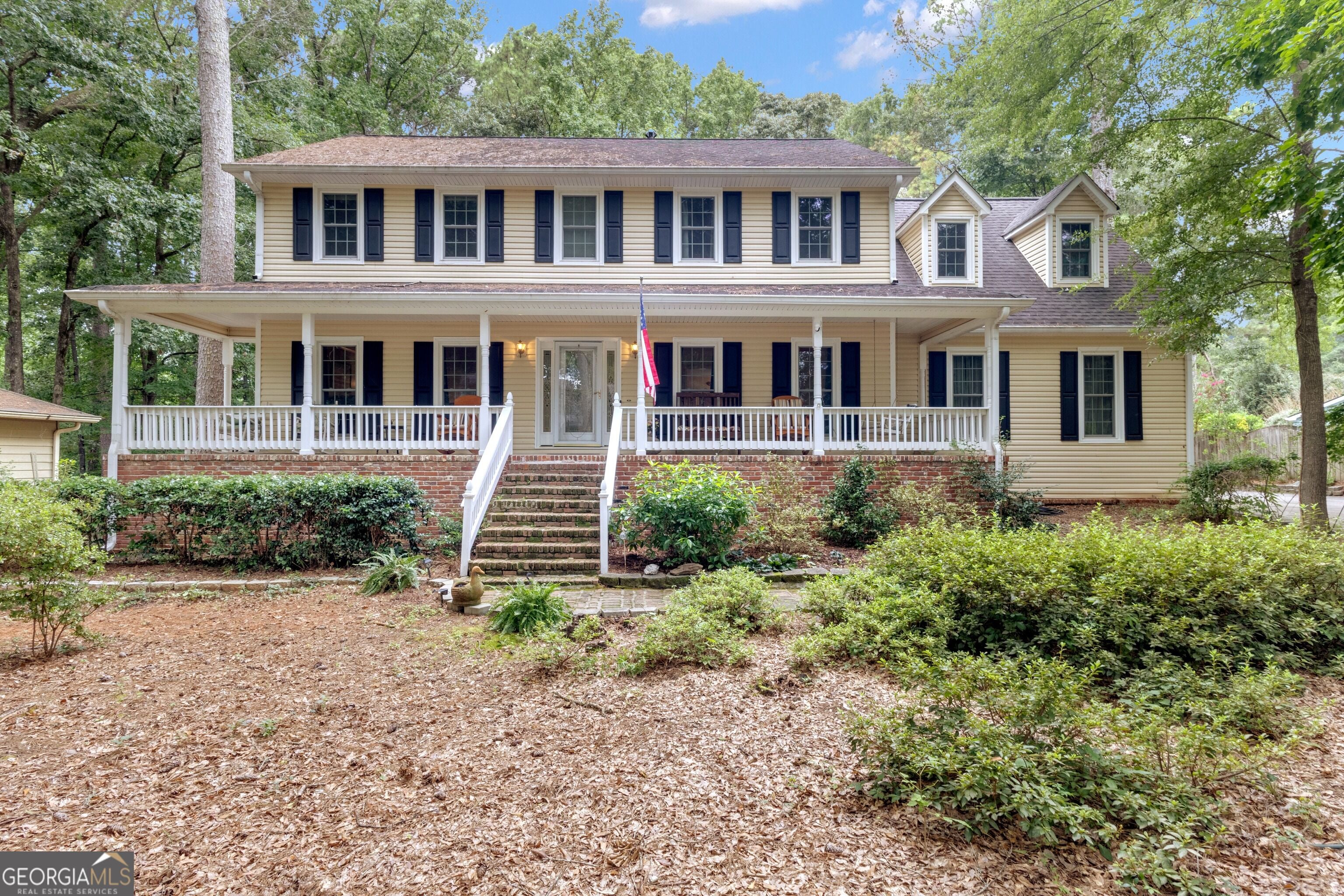 153 Lakeside DR