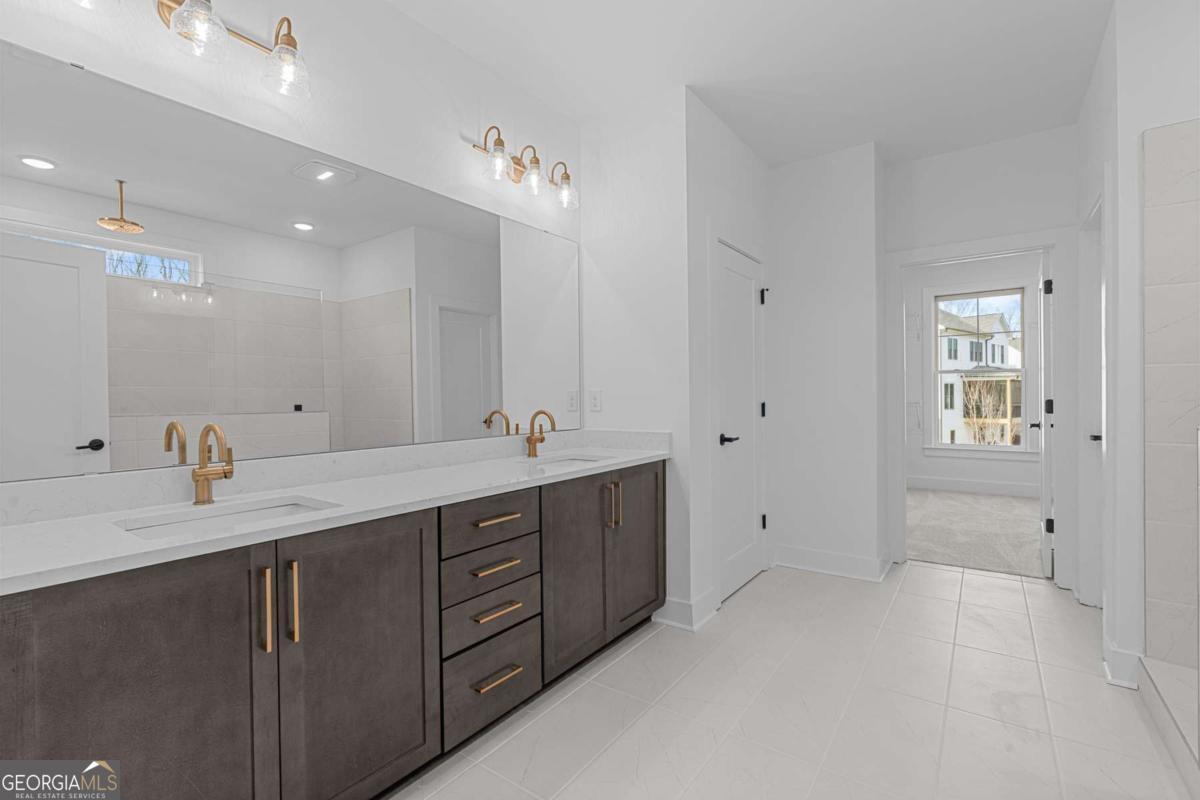 Ellis - Residential