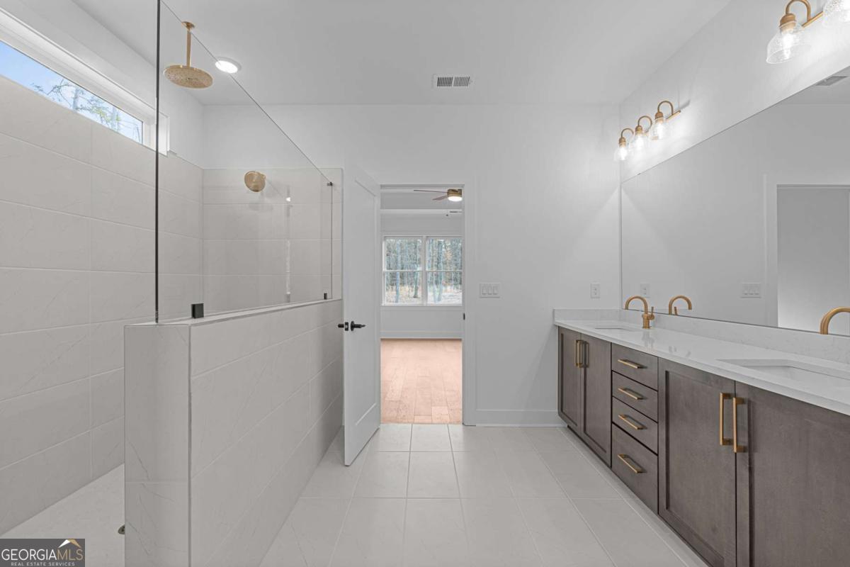 Ellis - Residential