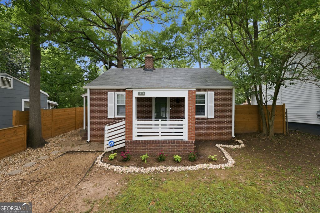 Photo of 1475 Elizabeth Lane, Atlanta, GA 30344 (MLS # 10796101)