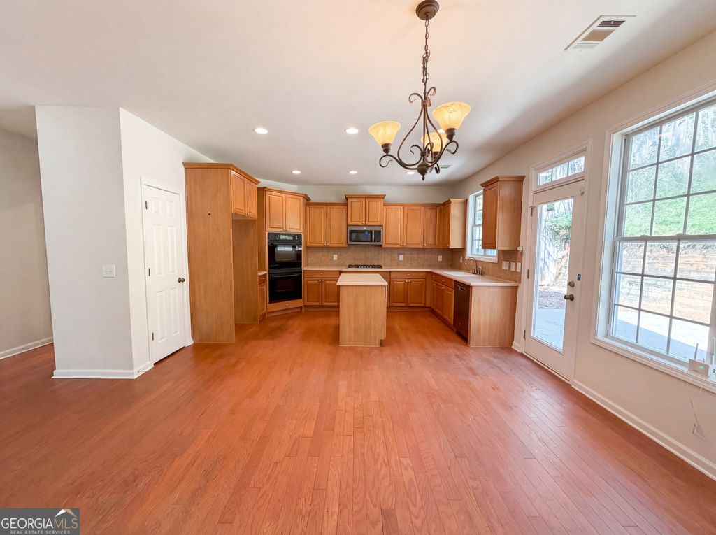 Photo of 3149 Esplanade Circle SW, Atlanta, GA 30311 (MLS # 10721890)