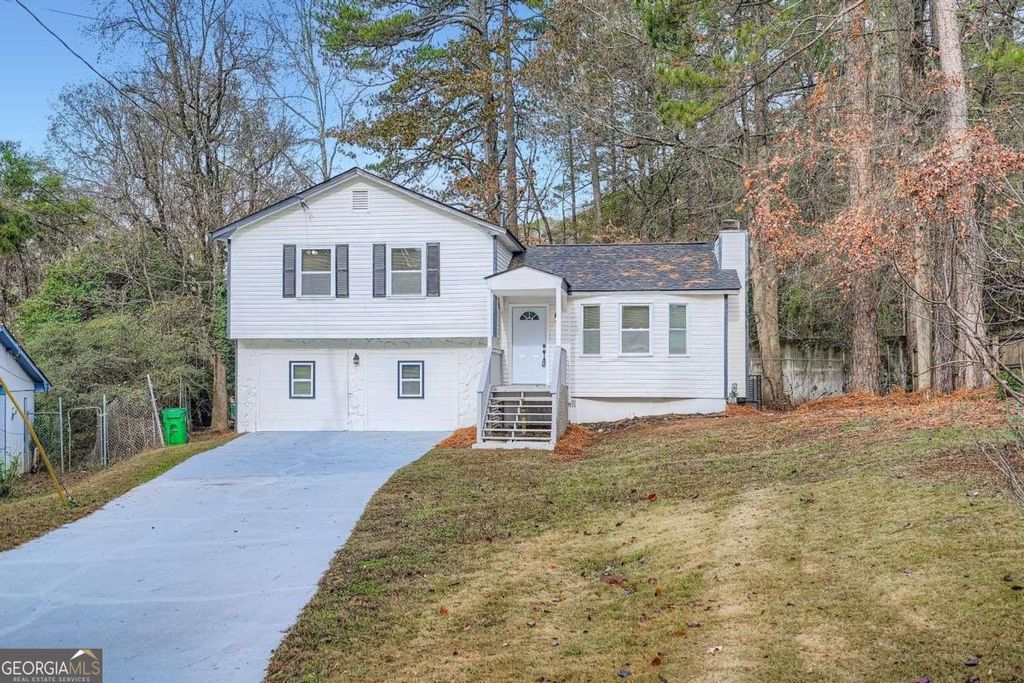 Photo of 862 Sheppard Way, Stone Mountain, GA 30083 (MLS # 10652705)