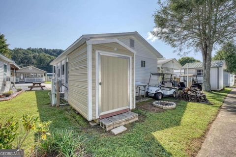 A home in Hiawassee