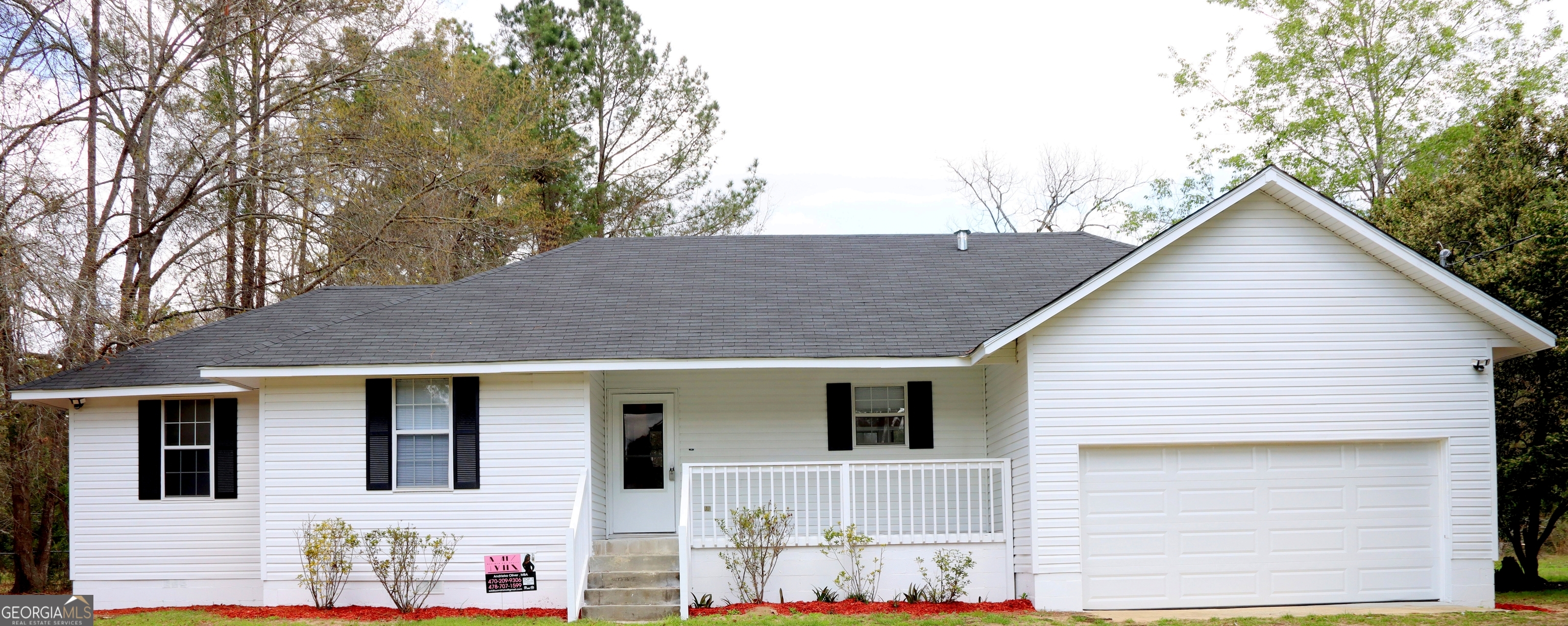 1023 James Cross AVE