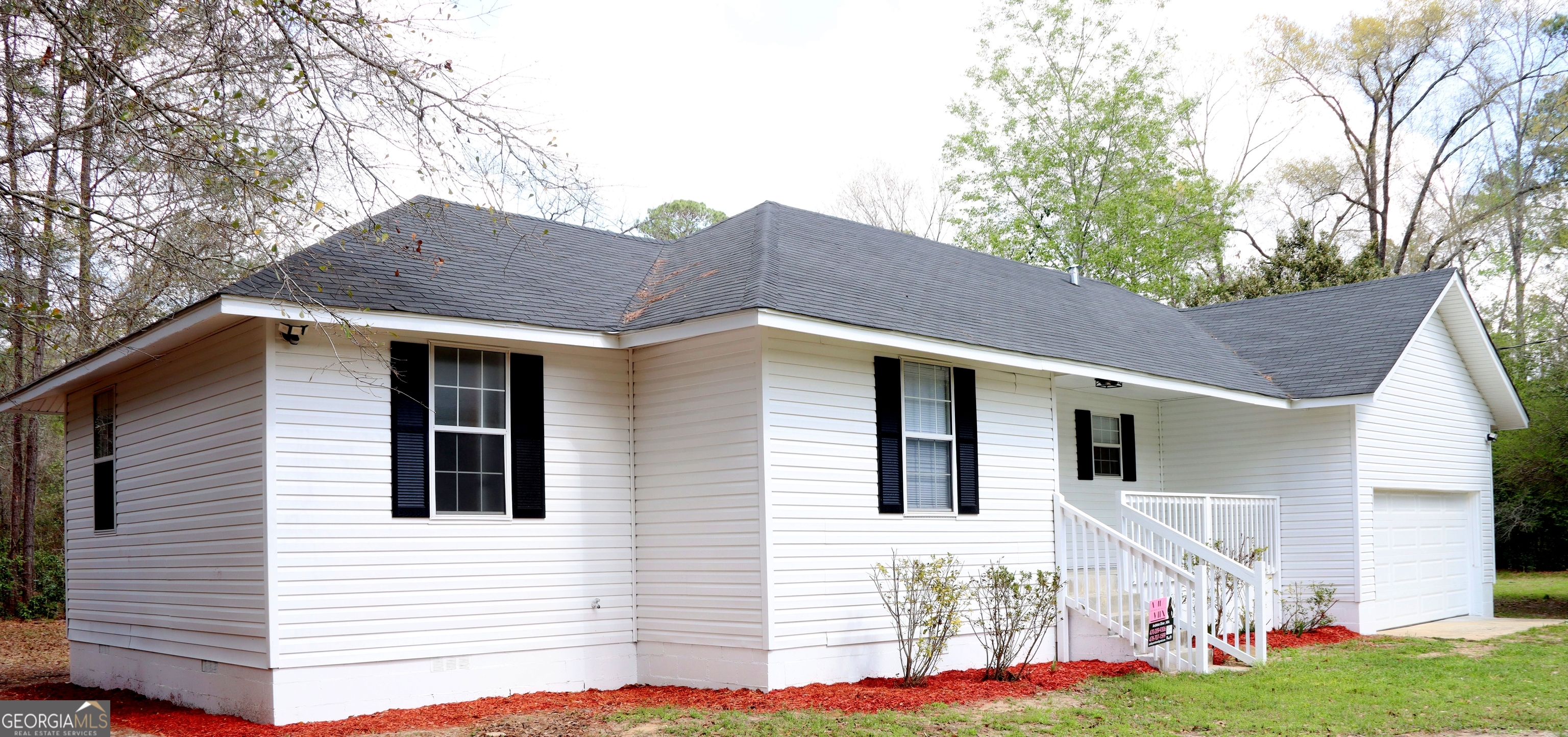 1023 James Cross AVE