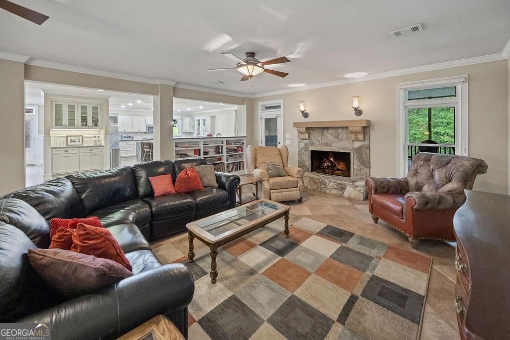 Canton, Georgia 30115, United States, 5 Bedrooms Bedrooms, ,6 BathroomsBathrooms,Residential,Active,214964