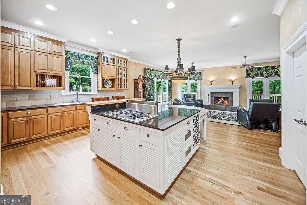 Canton, Georgia 30115, United States, 5 Bedrooms Bedrooms, ,6 BathroomsBathrooms,Residential,Active,214964