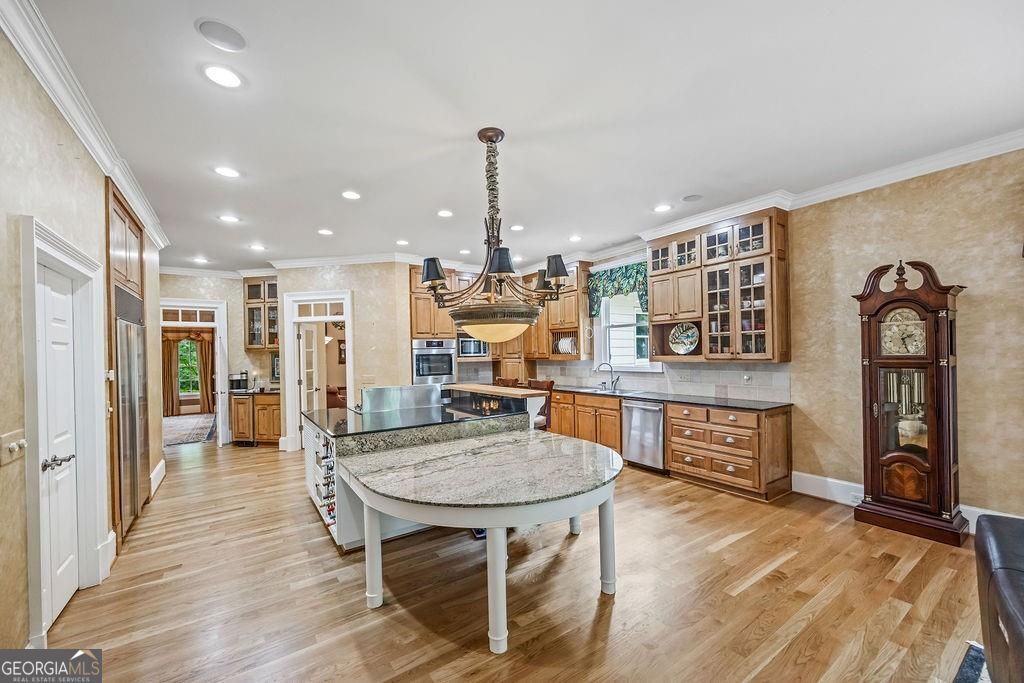 Canton, Georgia 30115, United States, 5 Bedrooms Bedrooms, ,6 BathroomsBathrooms,Residential,Active,214964