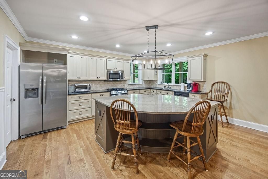 Canton, Georgia 30115, United States, 5 Bedrooms Bedrooms, ,6 BathroomsBathrooms,Residential,Active,214964