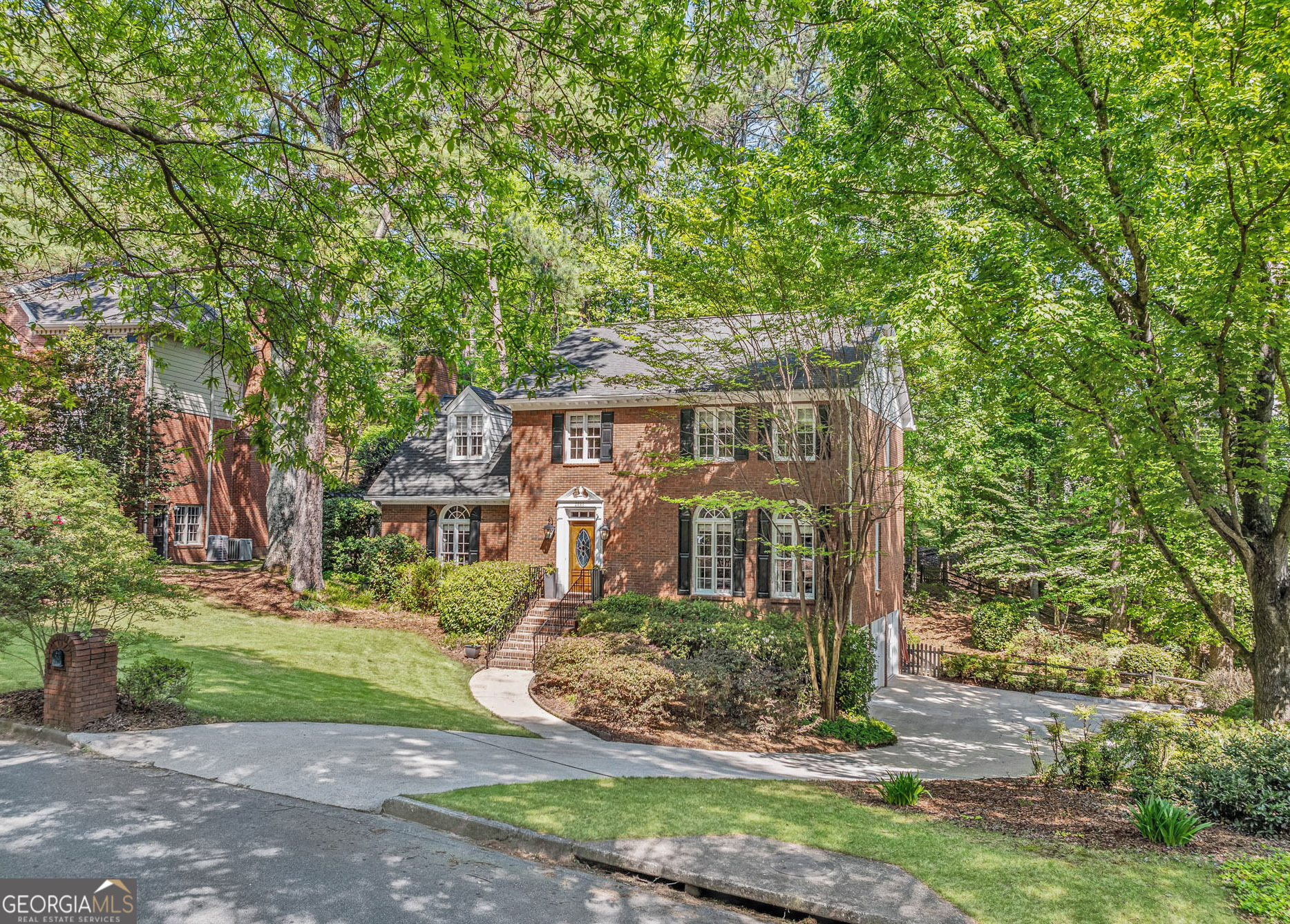 2885 Arborwoods DR