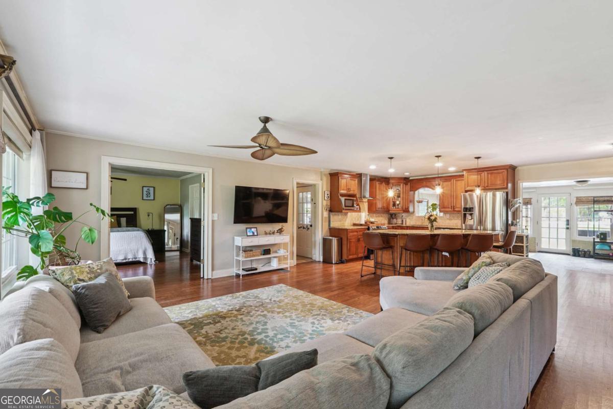 915893582 Homes for Sale