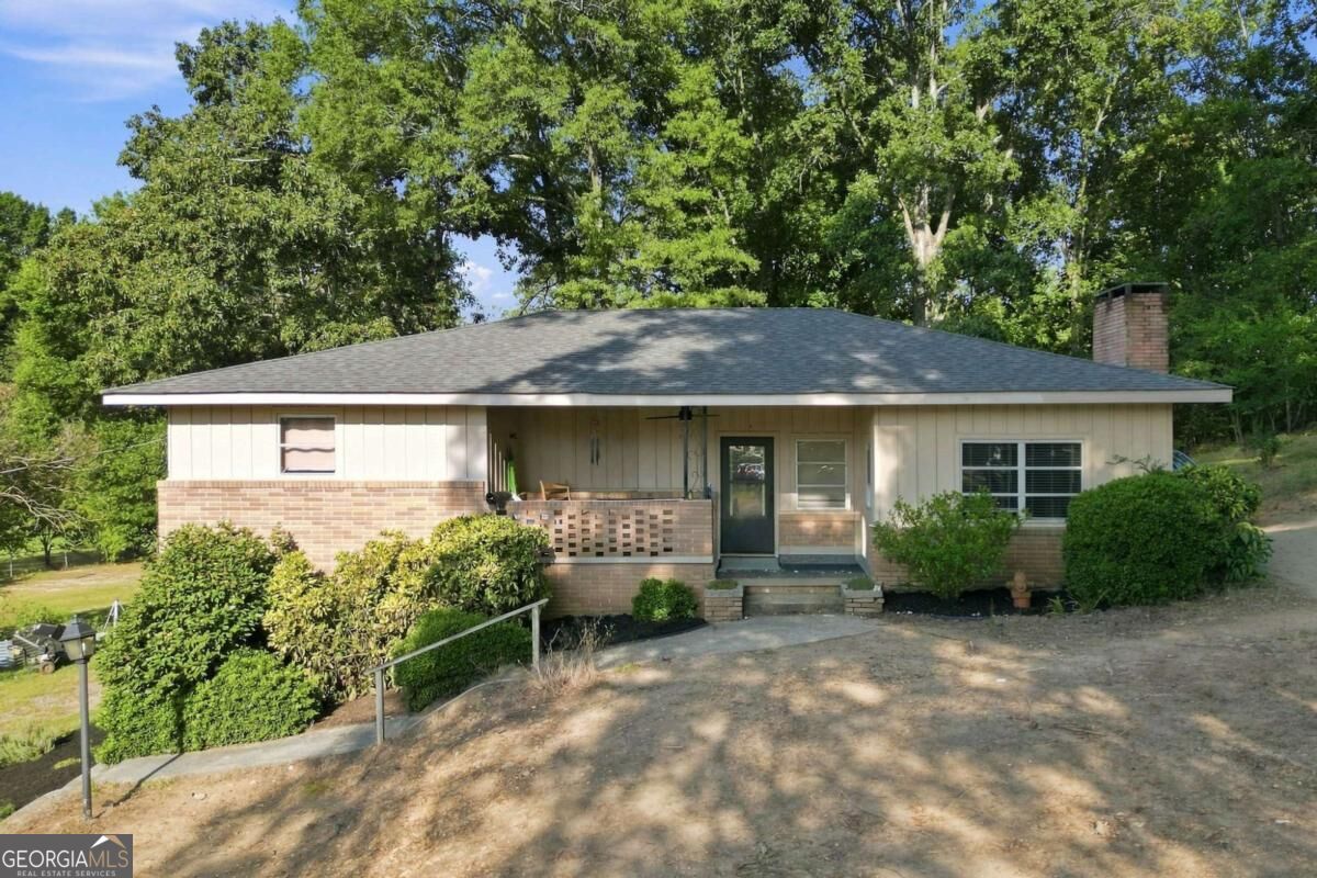 16 Martin RD SW
