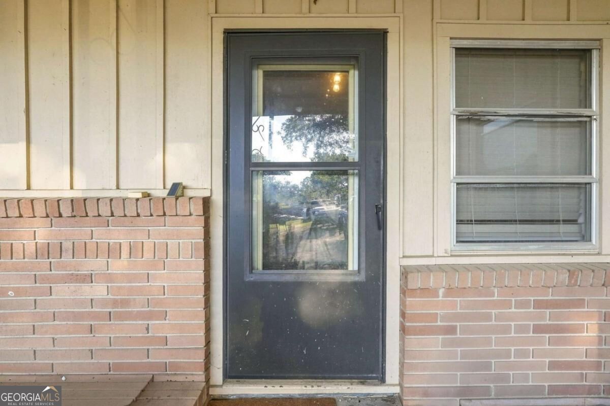 16 Martin RD SW