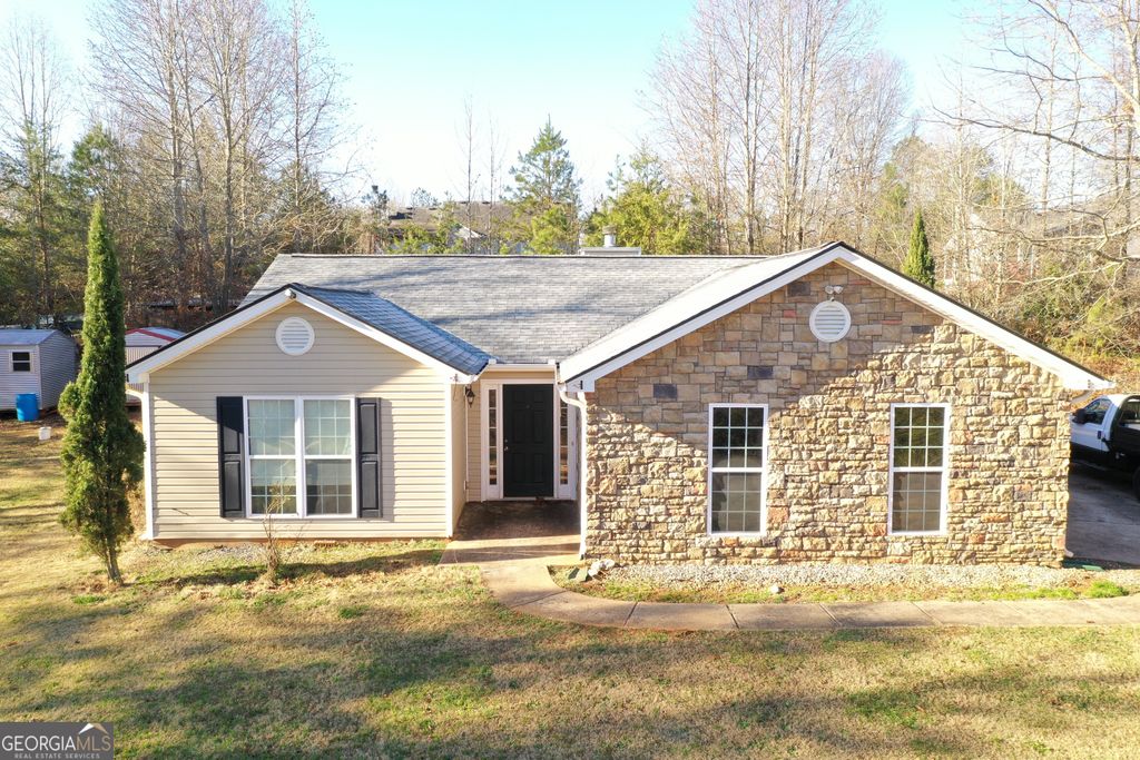 Photo of 520 Red Bud Lane, Mount Airy, GA 30563 (MLS # 10671325)