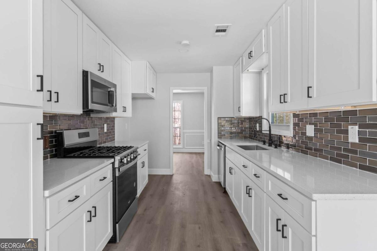 1150 River Overlook CT