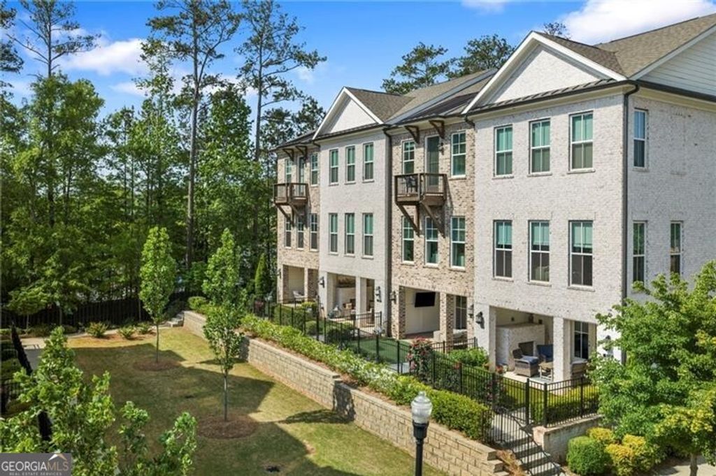 Photo of 528 Clover Lane, Alpharetta, GA 30009 (MLS # 10742076)