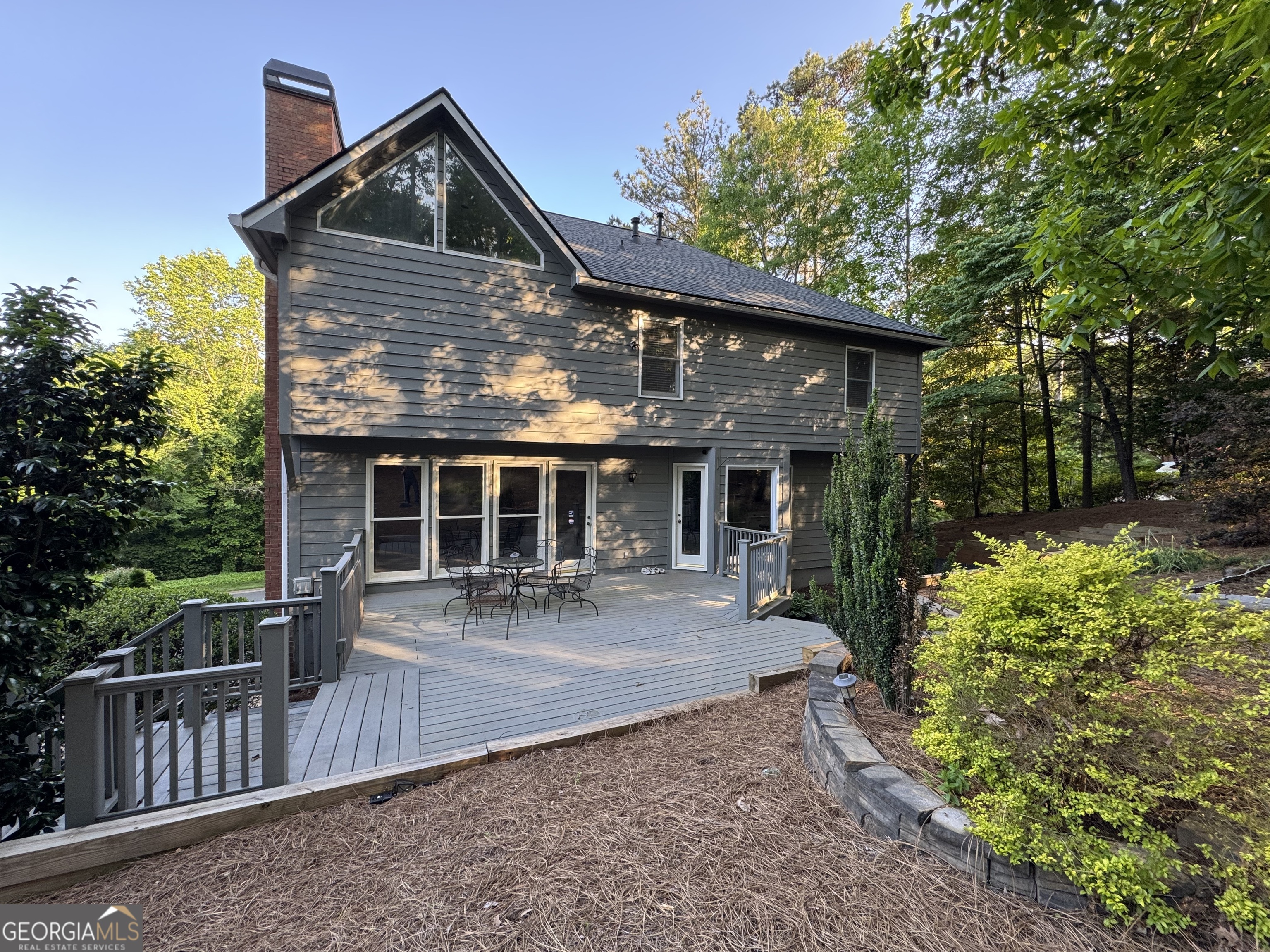 990 Azalea DR