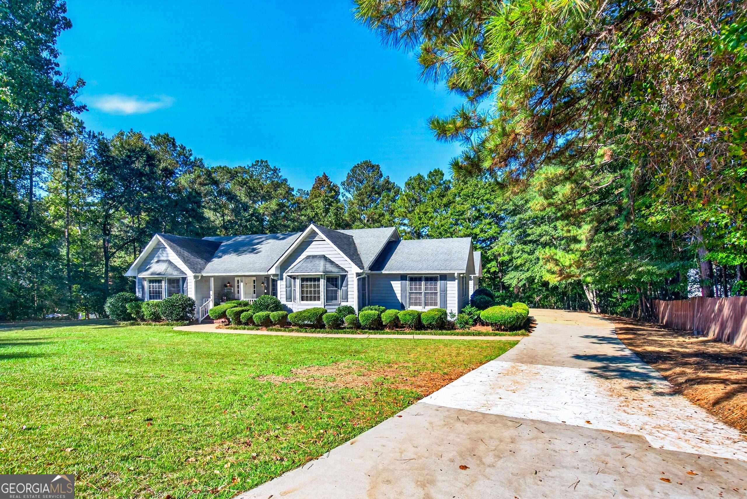 115 Sunny Point CIR