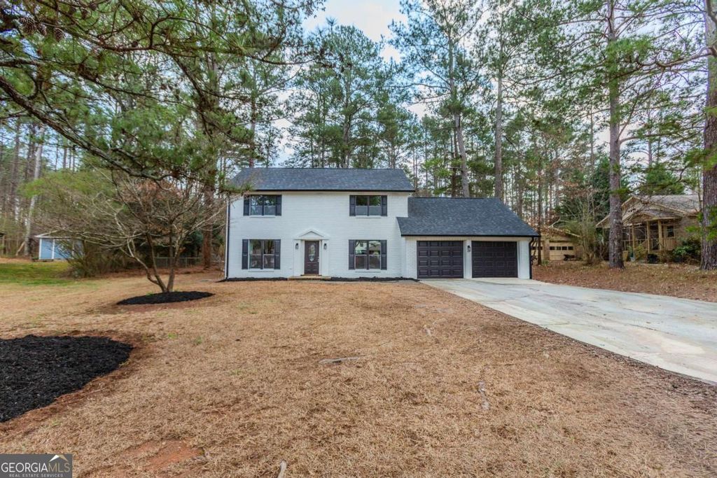 Photo of 2229 Martin Way, Jonesboro, GA 30236 (MLS # 10696133)