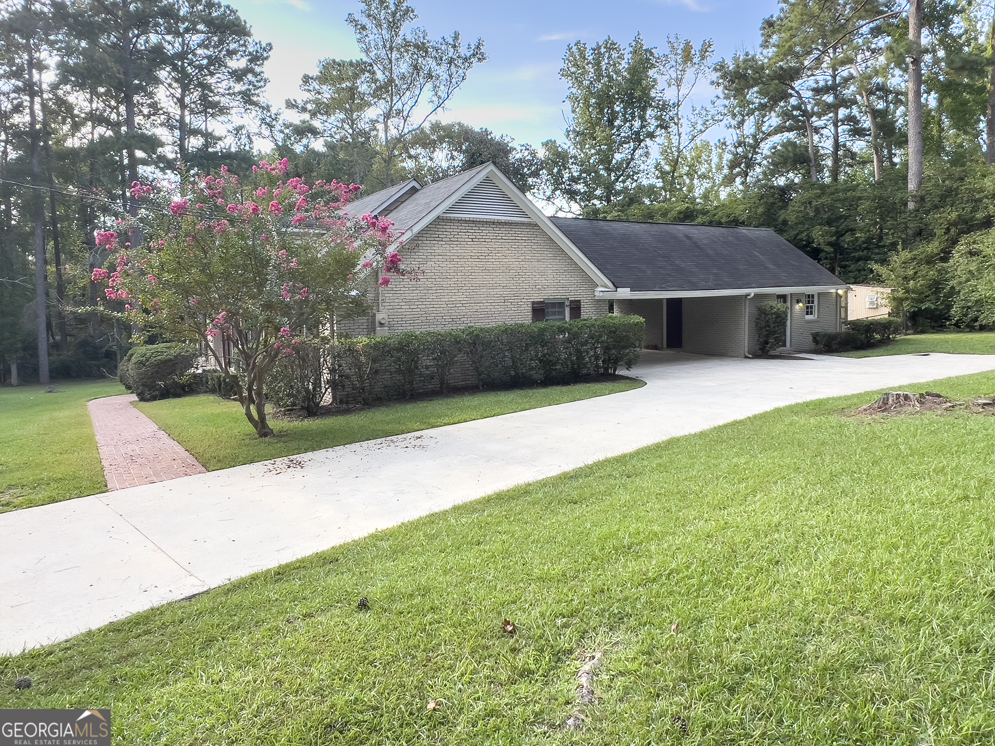 935 Saint Andrews RD