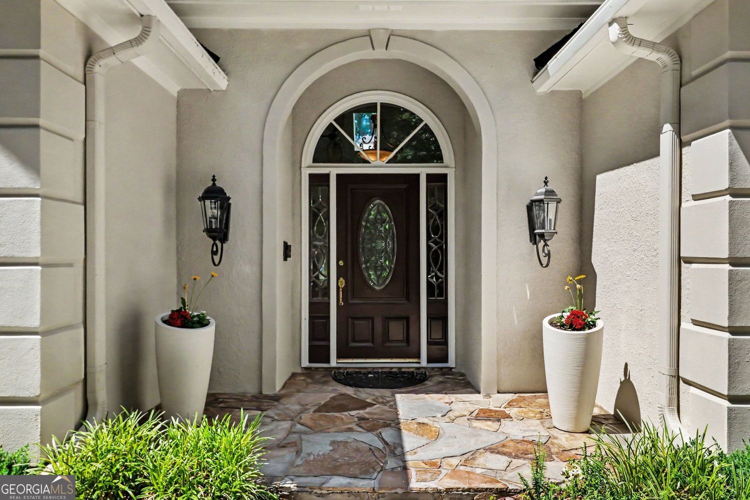2565 Fairview DR