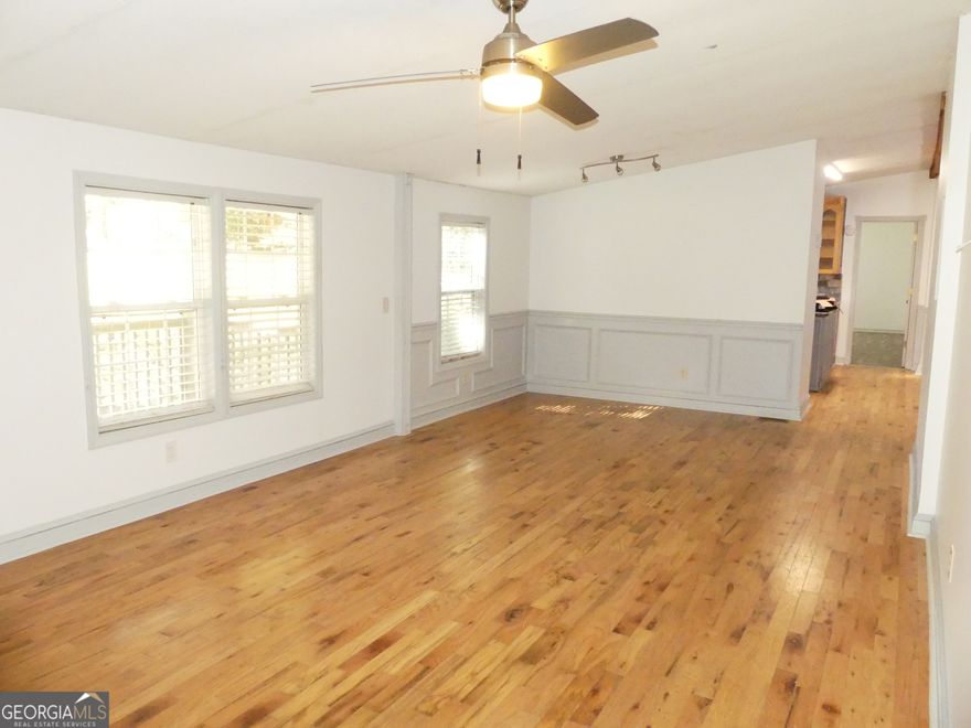 Spacious 5-bed, 2.5-bath home in a quiet Acworth neighborhood, featuring two kitchens and more square footage than public records show. Includes an oversized master suite, generous bedrooms, and a bright great room perfect for gatherings. Ideal for families or investors seeking versatility and value. Convenient to top schools, shopping, and major routes, plus close to Lake Allatoona, Red Top Mountain State Park, and other outdoor activities. Don't miss out on this opportunity!