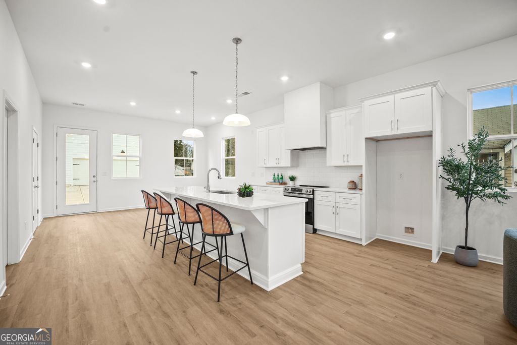 Photo of 154 Stanhope Cir NW, Atlanta, GA 30314 (MLS # 10789625)