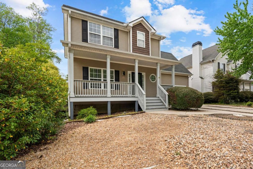 Photo of 38 Roxbury Lane, Newnan, GA 30265 (MLS # 10726335)