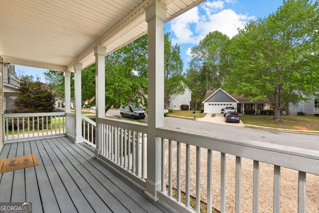 Photo of 38 Roxbury Lane, Newnan, GA 30265 (MLS # 10726335)