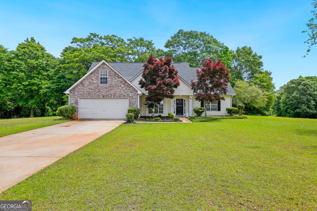 Photo of 1300 Sunflower Court, Locust Grove, GA 30248 (MLS # 10742309)
