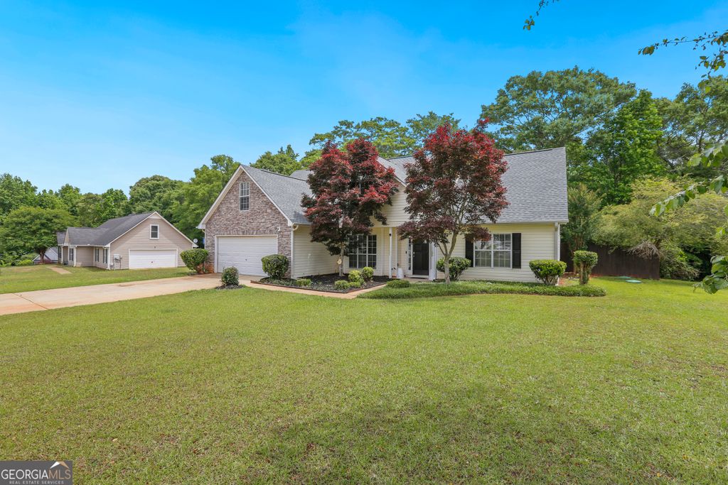 Photo of 1300 Sunflower Court, Locust Grove, GA 30248 (MLS # 10742309)