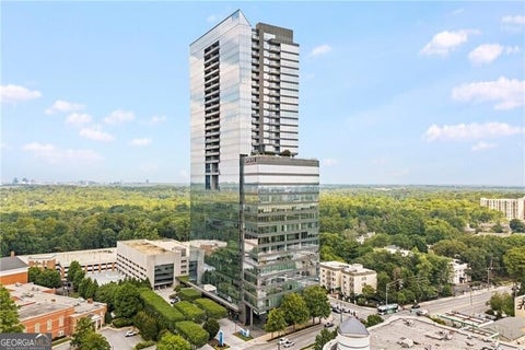 Photo of 3630 Peachtree Road NE #2409, Atlanta, GA 30326 (MLS # 10846434)