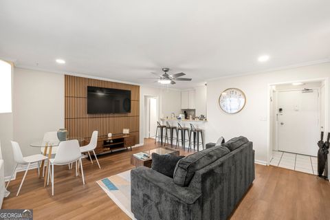 Photo of 300 Peachtree Street NE #14H, Atlanta, GA 30308 (MLS # 10620683)