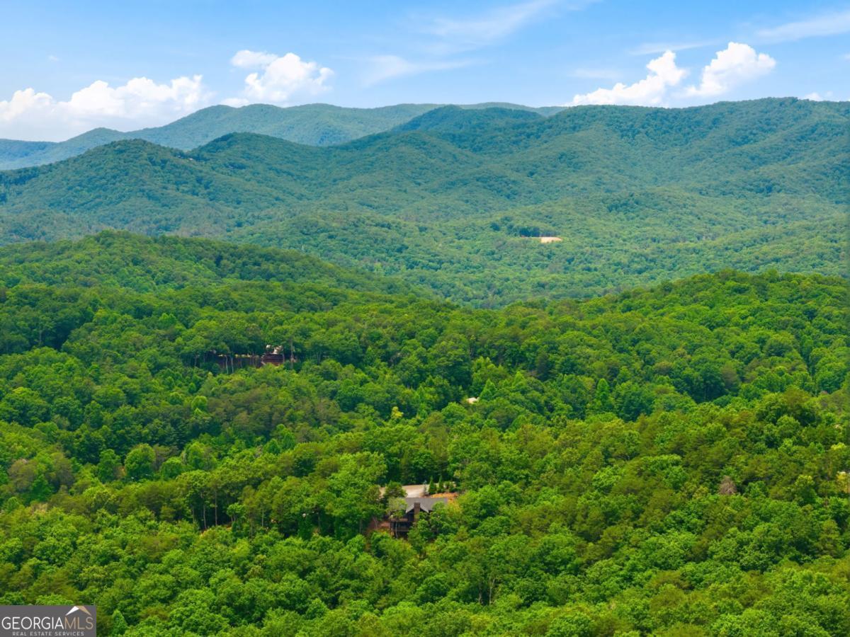 Some views stop you in your tracks.. and this is one of them! Tucked i – image 92