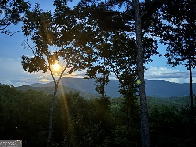 Some views stop you in your tracks.. and this is one of them! Tucked i – image 85