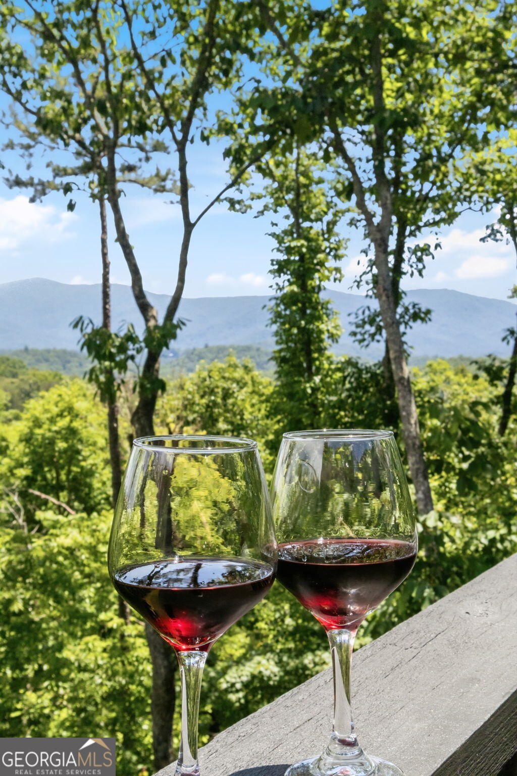 Some views stop you in your tracks.. and this is one of them! Tucked i – image 4