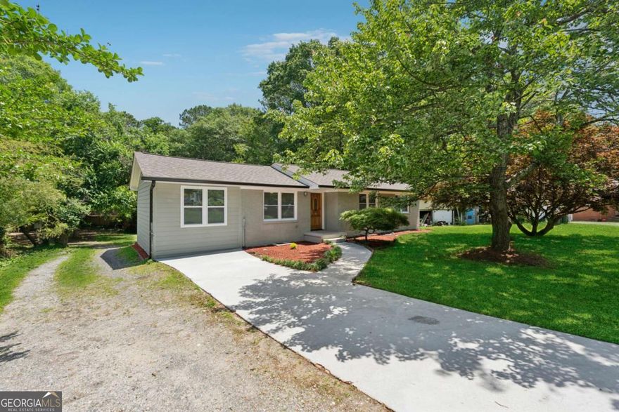 Charming, move-in ready, Ranch home in a great neighborhood. This home has been completely renovated inside and out including a new roof! New fixtures throughout the home. Enjoy the open floor plan, perfect for entertaining. The Kitchen has granite countertops, new SS appliances and white shaker cabinets. Bathrooms have been fully renovated with beautiful tiled showers and new vanities. New LVP Flooring and Tiled bathroom floors as well. Backyard is generously sized and comes with a Guest House for any Visitors or Family. Easy access to restaurants and shopping!!